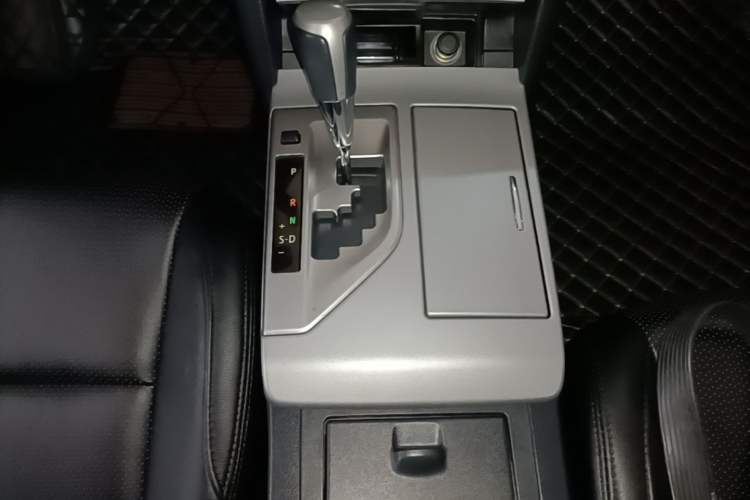 Used Toyota Camry 2012 Junrui 2.0S Radiant Edition Gear Lever