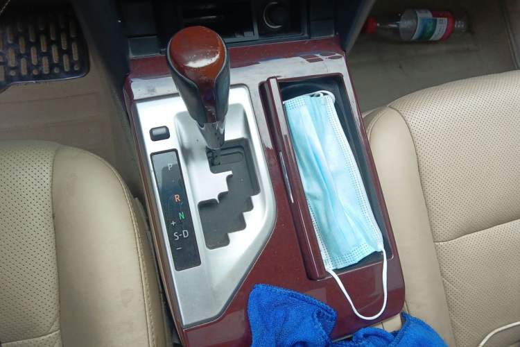 Used Toyota Camry 2012 2.0G Luxury Navigation Edition Gear Lever