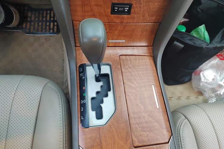 Used Toyota Camry 2012 200E Classic Elite Edition Gear Lever
