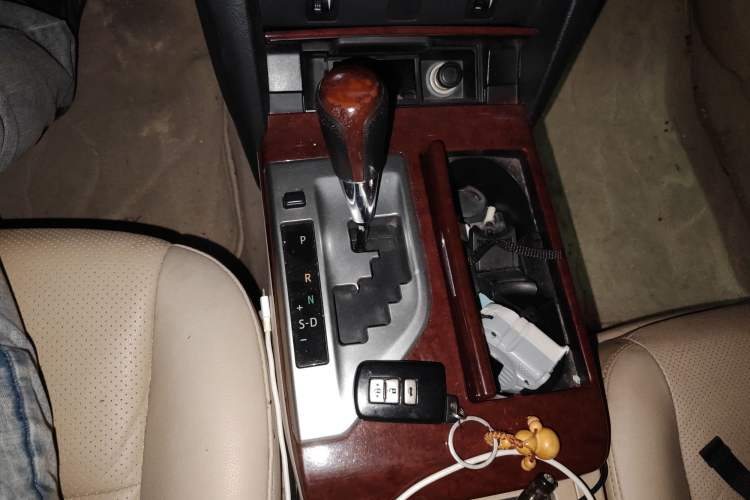 Used Toyota Camry 2012 2.5G Luxury Edition Gear Lever
