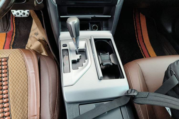 Used Toyota Camry 2012 Junrui 2.0S Radiant Edition Gear Lever
