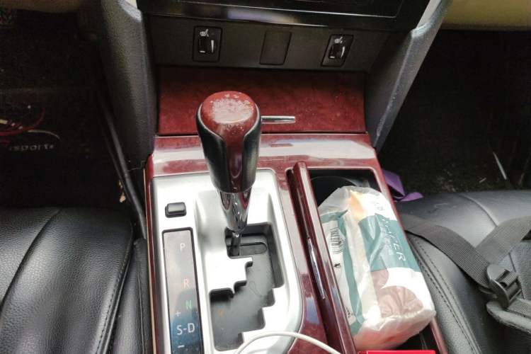 Used Toyota Camry 2012 2.5G Luxury Edition Gear Lever