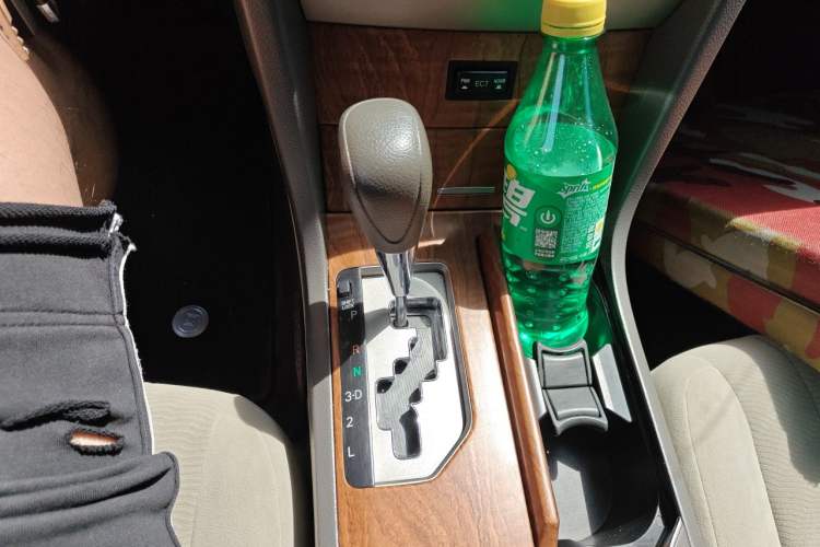 Used Toyota Camry 2012 200E Classic Elite Edition Gear Lever