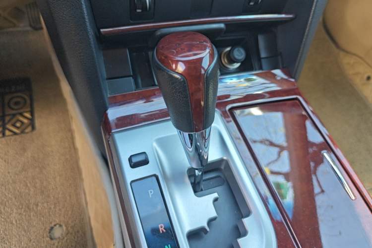 Used Toyota Camry 2012 2.5G Luxury Navigation Edition Gear Lever