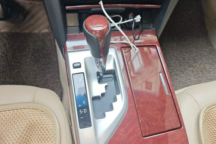Used Toyota Camry 2012 2.5G Luxury Edition Gear Lever