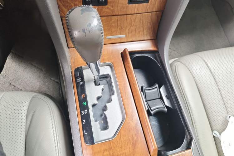 Used Toyota Camry 2012 200G Classic Luxury Edition Gear Lever