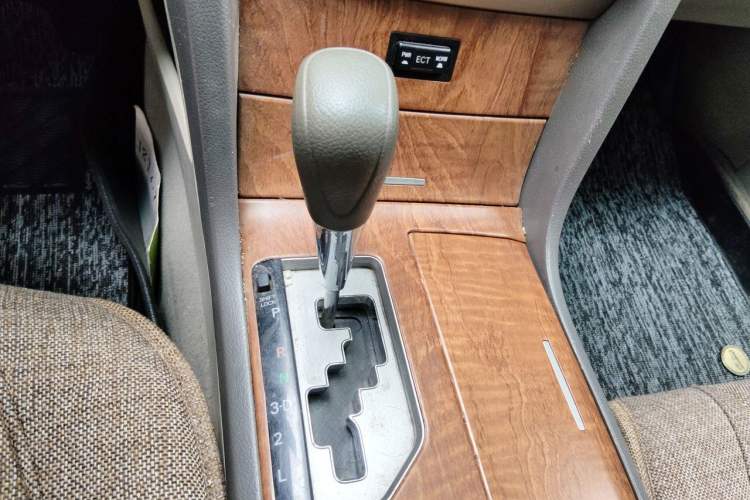 Used Toyota Camry 2012 200E Classic Elite Edition Gear Lever