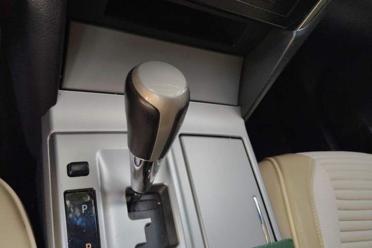 Used Toyota Camry 2012 Junrui 2.0S Radiant Edition Gear Lever