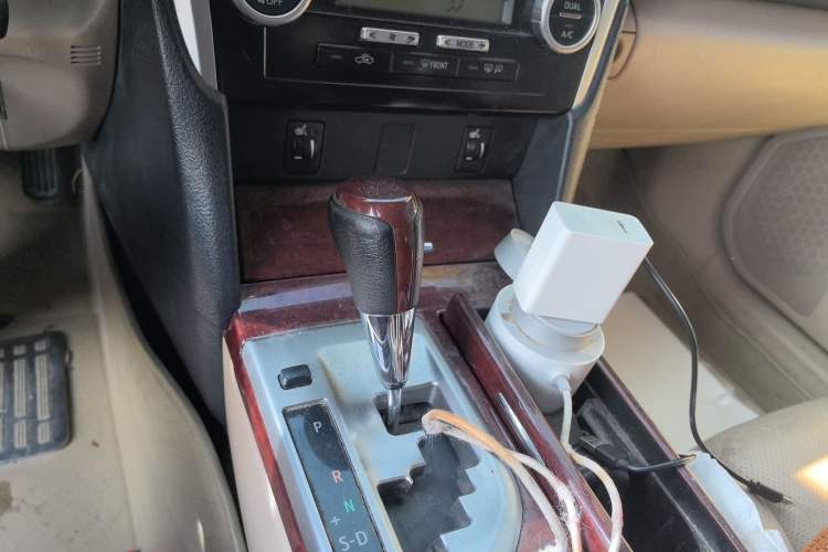 Used Toyota Camry 2012 2.0G Luxury Edition Gear Lever