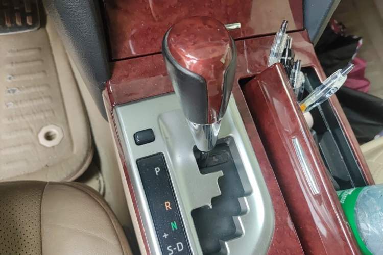 Used Toyota Camry 2012 2.5G Luxury Edition Gear Lever