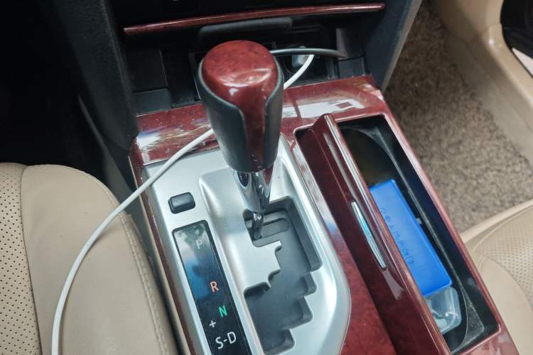 Used Toyota Camry 2012 2.5G Luxury Edition Gear Lever