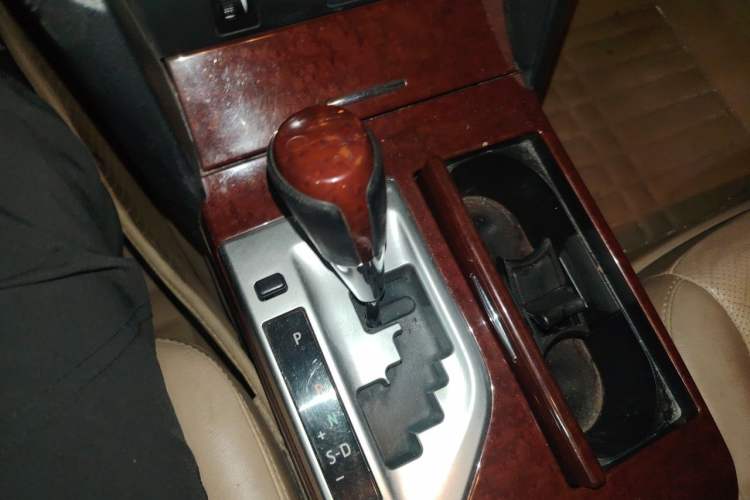 Used Toyota Camry 2012 2.0G Luxury Edition Gear Lever