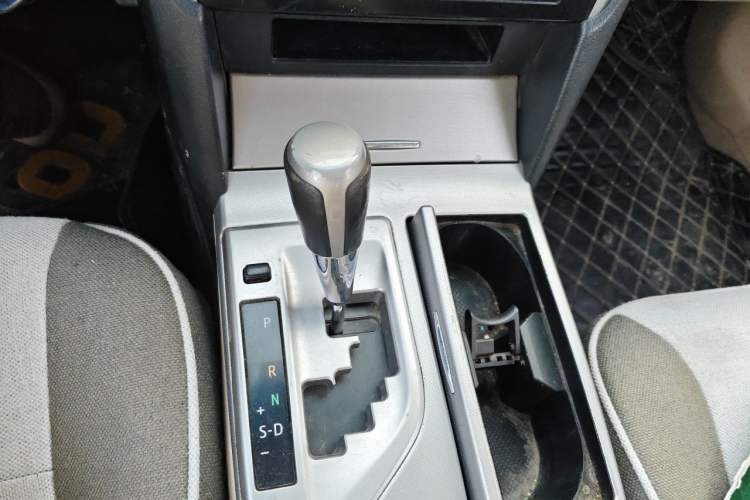 Used Toyota Camry 2012 Junrui 2.0S Radiant Edition Gear Lever