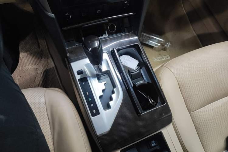 Used Toyota Camry 2012 Luxurious Edition 2.5HG Zunrui Gear Lever