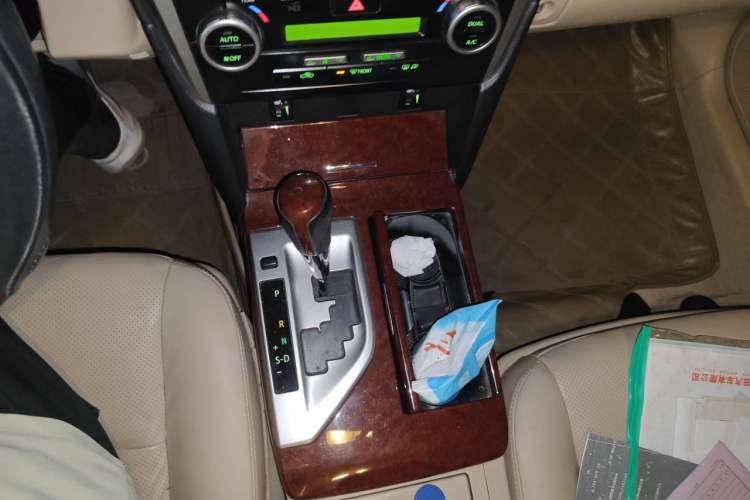Used Toyota Camry 2012 2.5G Luxury Edition Gear Lever