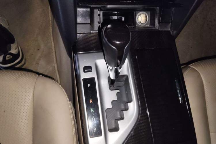 Used Toyota Camry 2012 Luxurious Edition 2.5HG Zunrui Gear Lever