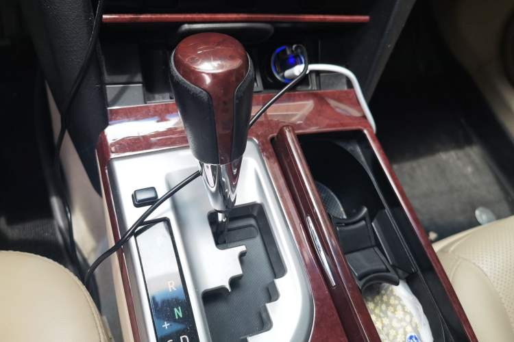 Used Toyota Camry 2012 2.5G Luxury Edition Gear Lever
