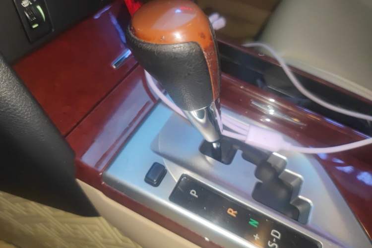 Used Toyota Camry 2012 2.0G Luxury Edition Gear Lever