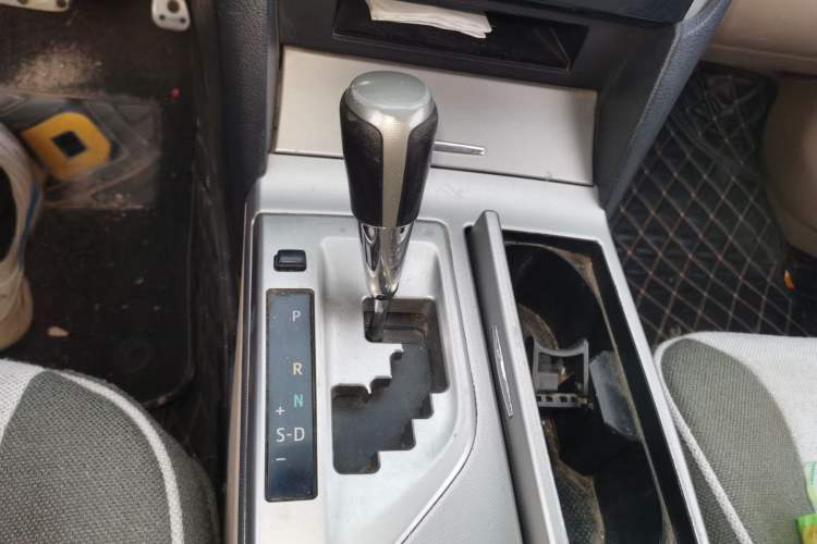 Used Toyota Camry 2012 Junrui 2.0S Radiant Edition Gear Lever