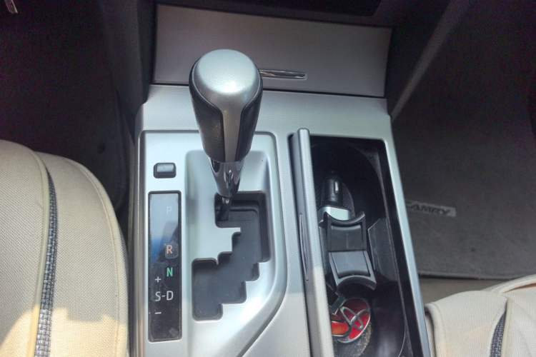 Used Toyota Camry 2012 Junrui 2.0S Radiant Edition Gear Lever