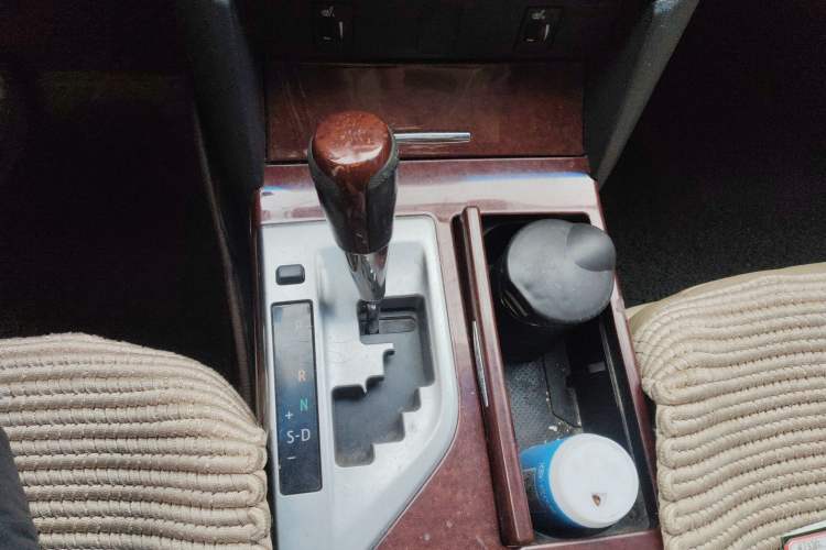 Used Toyota Camry 2012 2.5G Luxury Edition Gear Lever
