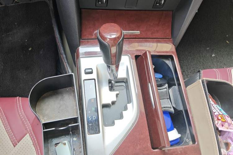 Used Toyota Camry 2012 2.5G Luxury Edition Gear Lever