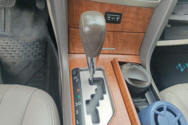 Used Toyota Camry 2012 200E Classic Elite Edition Gear Lever