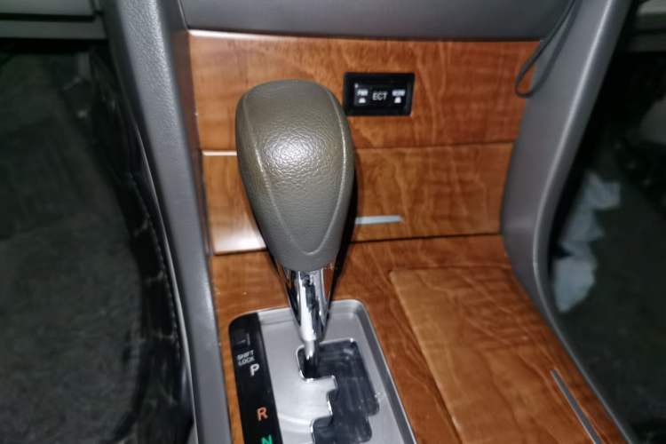 Used Toyota Camry 2012 200E Classic Elite Edition Gear Lever