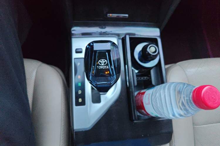 Used Toyota Camry 2012 Luxurious Edition 2.5HG Zunrui Gear Lever