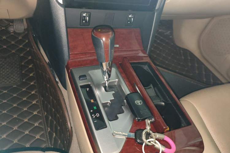 Used Toyota Camry 2012 2.5G Luxury Edition Gear Lever