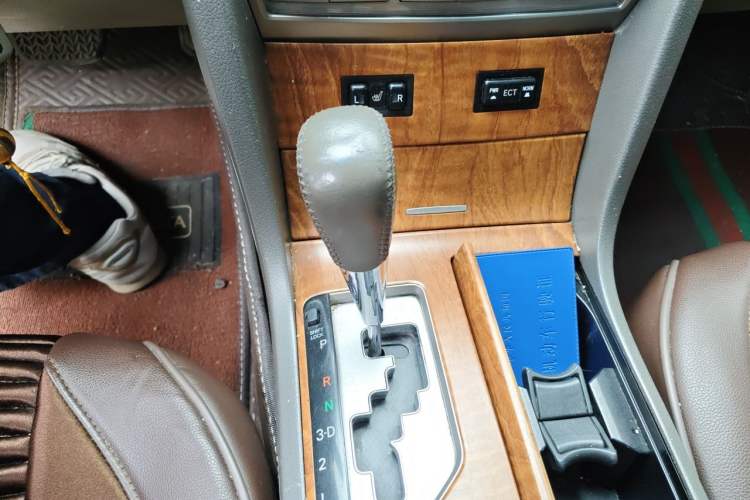 Used Toyota Camry 2012 200G Classic Luxury Edition Gear Lever