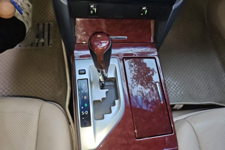 Used Toyota Camry 2012 2.0G Luxury Edition Gear Lever