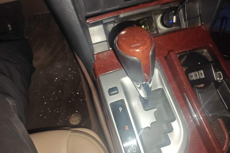 Used Toyota Camry 2012 2.5V Ultimate Navigation Edition Gear Lever