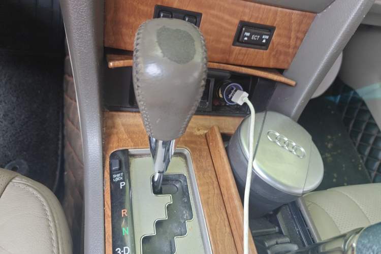Used Toyota Camry 2012 200G Classic Luxury Edition Gear Lever