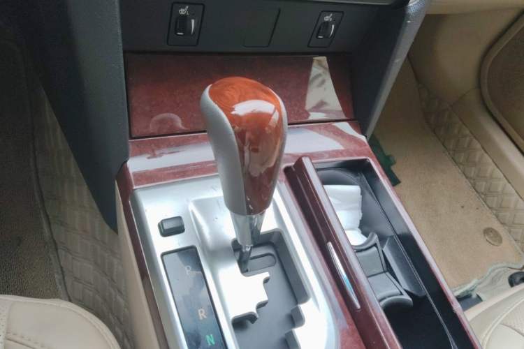 Used Toyota Camry 2012 2.5G Luxury Edition Gear Lever