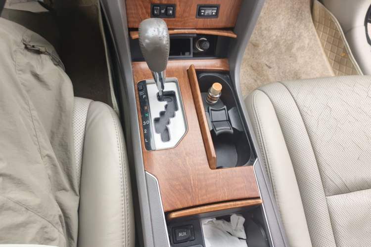 Used Toyota Camry 2012 200G Classic Luxury Edition Gear Lever