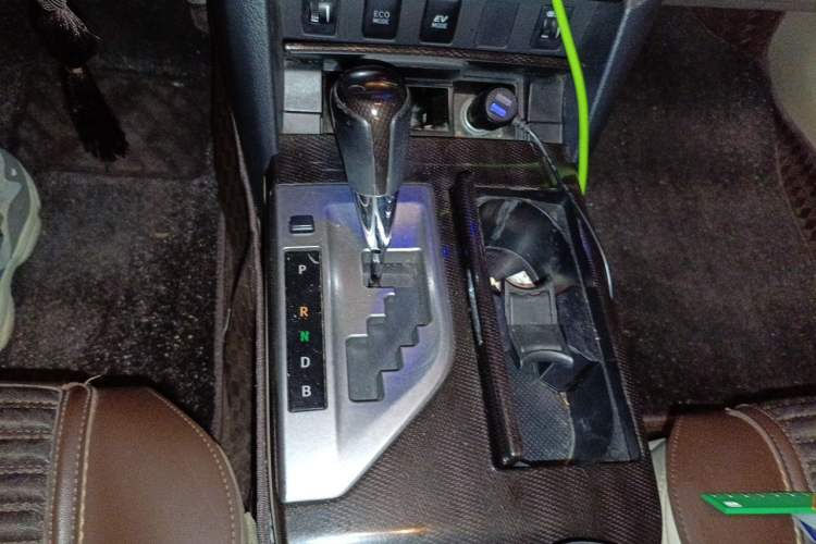 Used Toyota Camry 2012 Luxurious Edition 2.5HG Zunrui Gear Lever