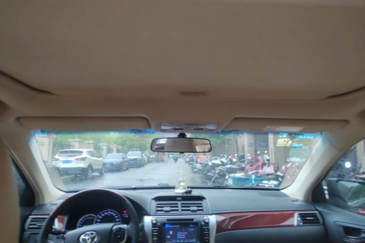 Used Toyota Camry 2012 2.0G Luxury Edition Headliner