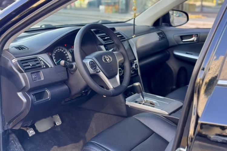 Used Toyota Camry 2012 Junrui 2.0S Radiant Edition Interior 1