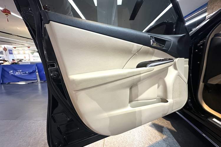 Used Toyota Camry 2012 Luxurious Edition 2.5HG Zunrui Interior 1