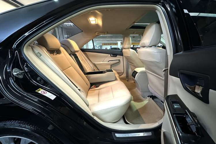 Used Toyota Camry 2012 Luxurious Edition 2.5HG Zunrui Interior 14