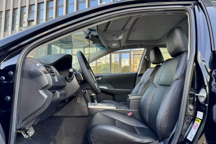 Used Toyota Camry 2012 Junrui 2.0S Radiant Edition Interior 2