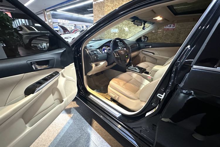 Used Toyota Camry 2012 Luxurious Edition 2.5HG Zunrui Interior 2