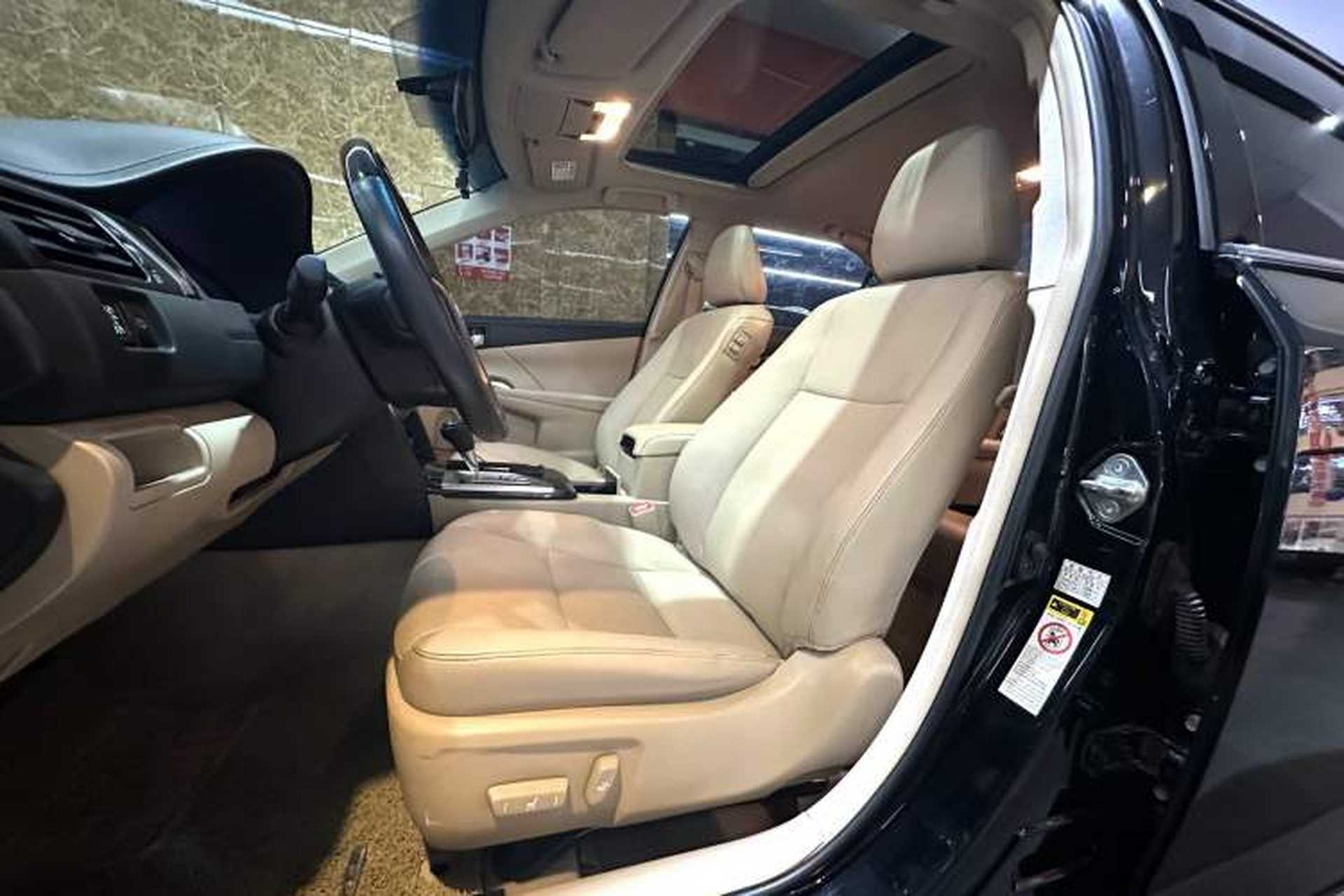 Used Toyota Camry 2012 Luxurious Edition 2.5HG Zunrui Interior 3