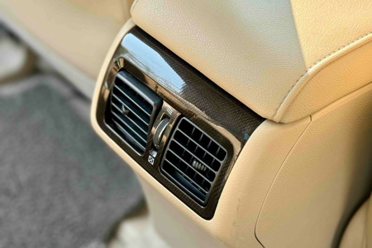 Used Toyota Camry 2012 Luxurious Edition 2.5HG Zunrui Interior 4
