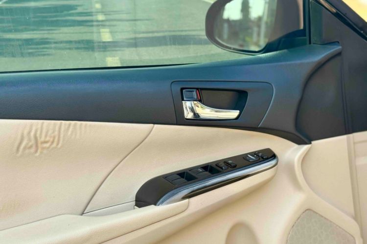 Used Toyota Camry 2012 Luxurious Edition 2.5HG Zunrui Interior 7