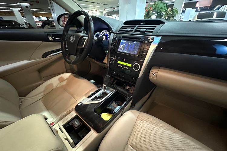 Used Toyota Camry 2012 Luxurious Edition 2.5HG Zunrui Interior 8