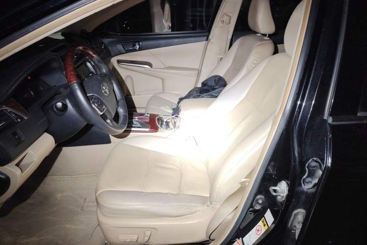 Used Toyota Camry 2012 2.5G Luxury Edition Left Front Seat
