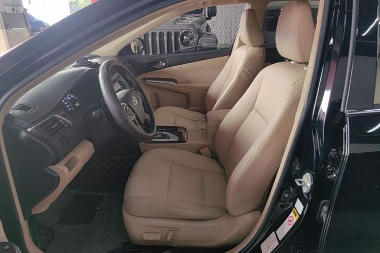 Used Toyota Camry 2012 2.5G Luxury Edition Left Front Seat
