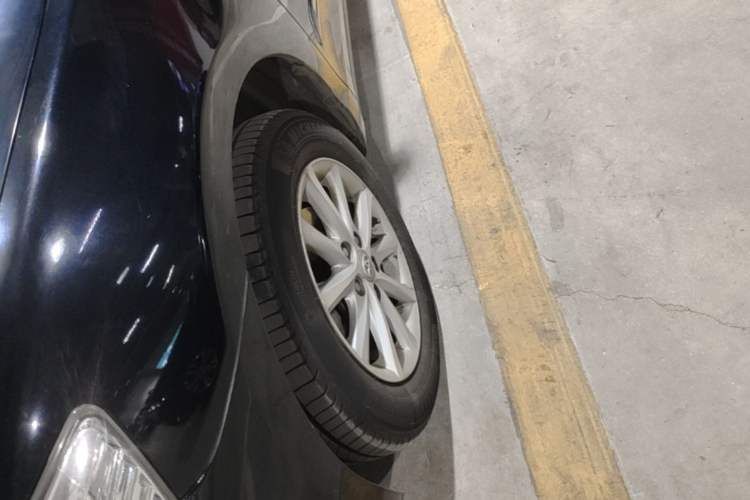 Used Toyota Camry 2012 200E Classic Elite Edition Left Front Wheel Hub